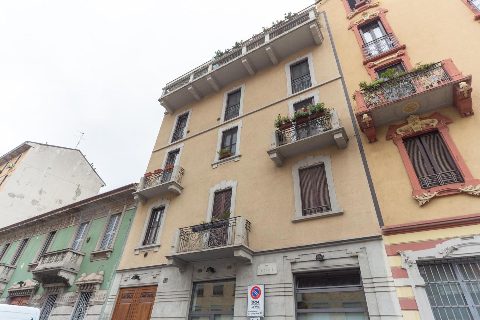 Appartamento Loft Adige Milano Esterno foto